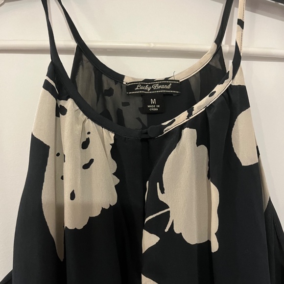 Beautiful silk halter neck maxi dress - Picture 2 of 6